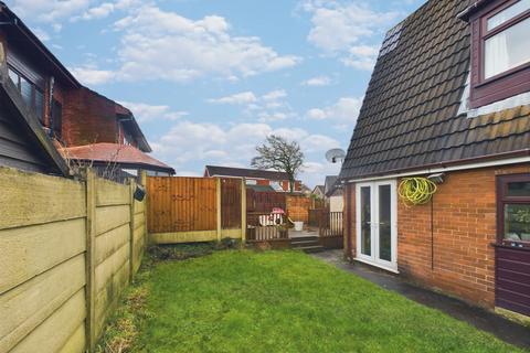 3 bedroom semi-detached house for sale, Taylor Grove, Hindley Green, Wigan, WN2