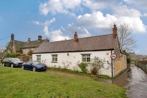 4 bedroom detached bungalow for sale - Cassington,  Oxfordshire,  OX29