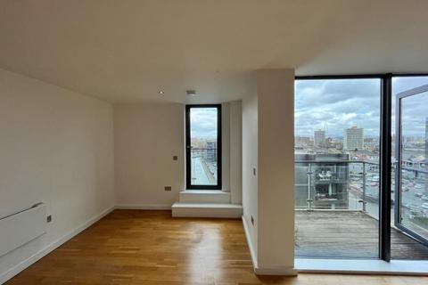3 bedroom apartment to rent, Apt 6.02 :: Flint Glass Wharf