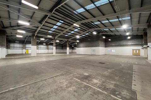Industrial unit to rent - Salford M50