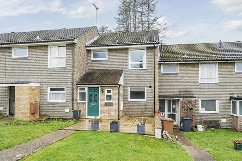 3 Arthur Close, Farnham, GU9 8PE
