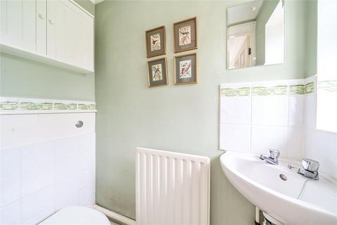 3 Arthur Close, Farnham, GU9 8PE
