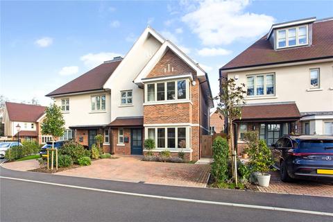 4 bedroom semi-detached house for sale, Heathbourne Road, Bushey Heath, Bushey, Hertfordshire, WD23