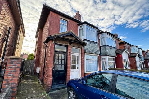 3 bedroom flat to rent, Plessey Road, Blyth NE24