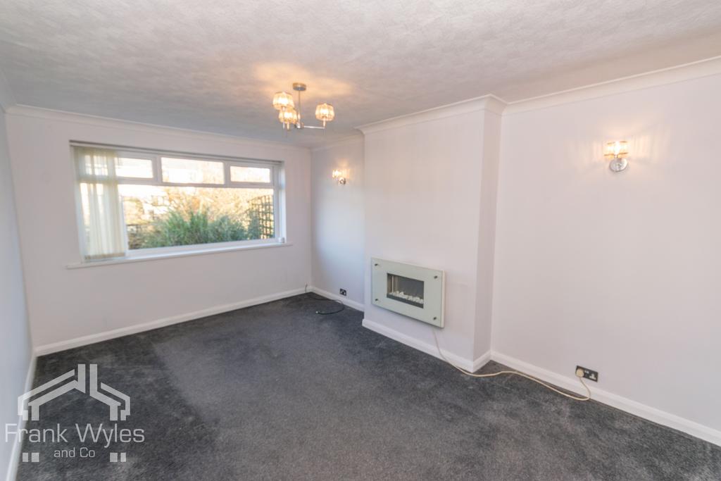 Blackpool Road North, Lytham St Annes, Lancashire 2 bed bungalow for