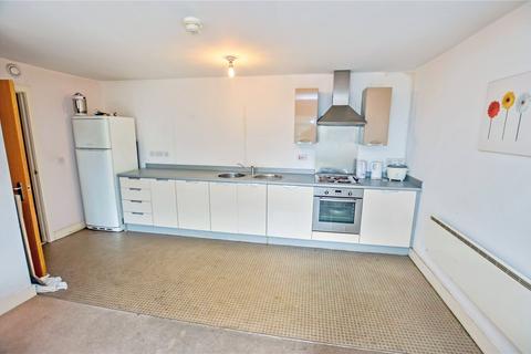 2 bedroom flat to rent, Renolds House, Lamba Court, Everard Street, Salford, M5