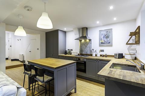 1 bedroom flat to rent,  Southolm Street, London SW EZ, UK, London SW11