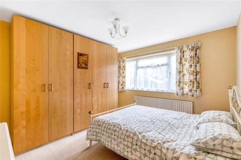 1 Holland Close, Bromley, BR2 7DS
