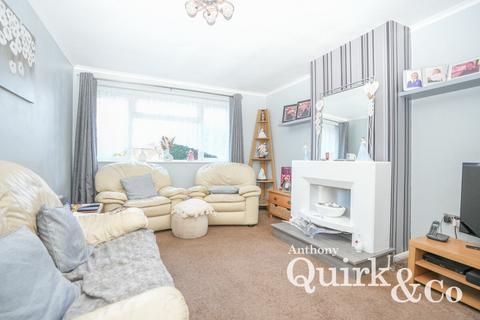 2 bedroom semi-detached bungalow for sale, Almond Walk, Canvey Island, SS8