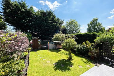 2 bedroom flat for sale, Garson Road, Esher, Surrey, KT10