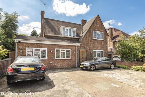 5 bedroom detached house to rent - Birkdale Road, Ealing, W5