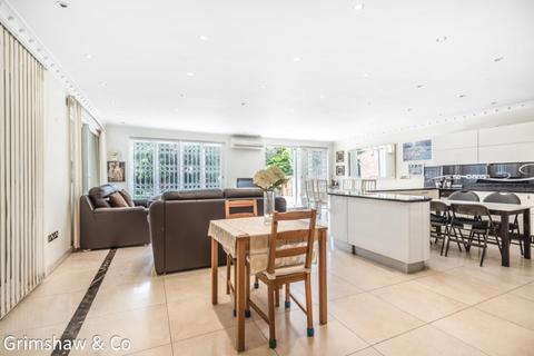 5 bedroom detached house to rent - Birkdale Road, Ealing, W5