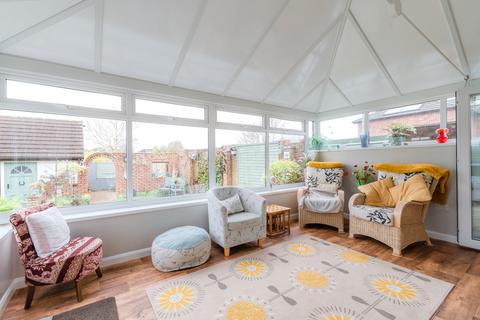 10 The Oaks, Yeoford, Crediton, EX17 5PP