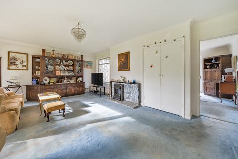 3 Waterfield Drive, Warlingham, CR6 9HP