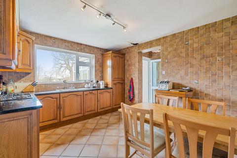 3 Waterfield Drive, Warlingham, CR6 9HP