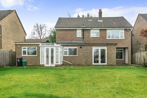 3 bedroom detached house for sale, Waterfield Drive, Warlingham CR6