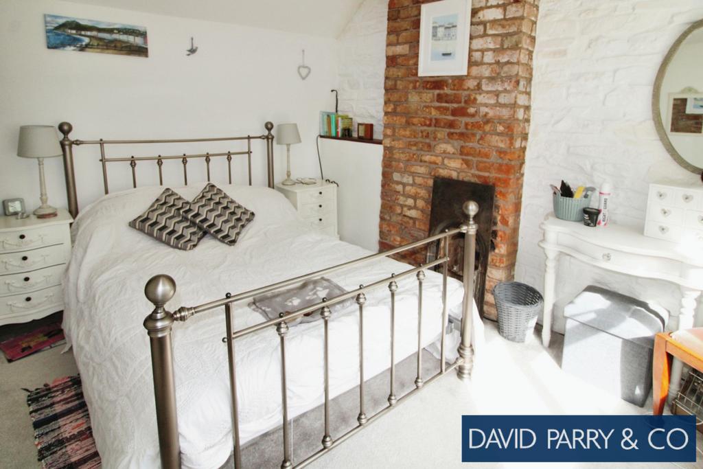 Semi-detached Two Bedroom Cottage