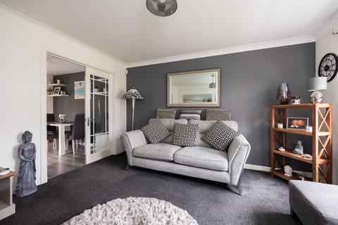 12 Fernieside Place, Edinburgh, EH17 7LF