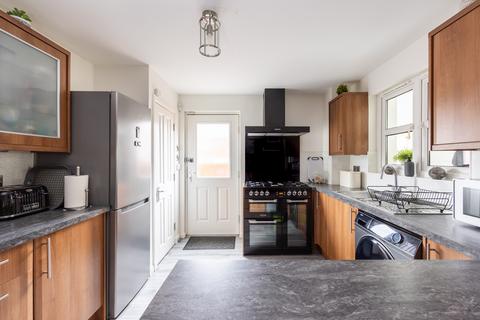 12 Fernieside Place, Edinburgh, EH17 7LF