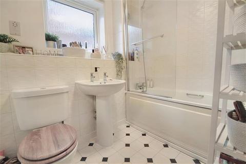 1 bedroom flat for sale, Winchester