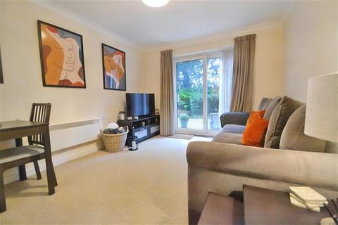 1 bedroom flat for sale, Winchester