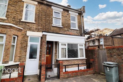 2 bedroom terraced house for sale - Holness Road, Stratford