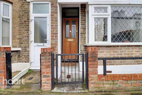 2 Holness Road, London, E15 4EN
