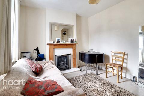 2 Holness Road, London, E15 4EN