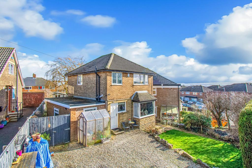 Greenfield Avenue, Oakes, HD3 3 bed detached house for sale £320,000