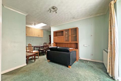 1 bedroom retirement property for sale, Golding Court, Riverdene Road, Ilford, IG1