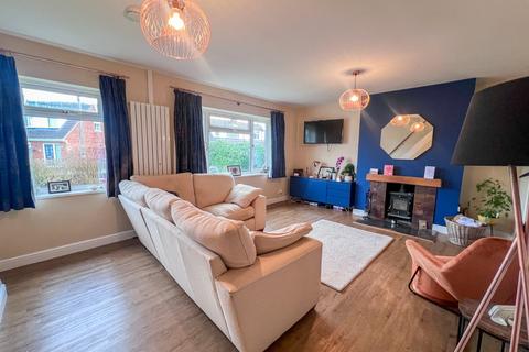 9 Mallard Close, Healing, Grimsby, DN41 7PX