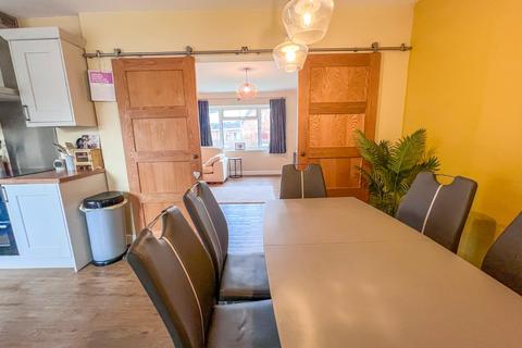 9 Mallard Close, Healing, Grimsby, DN41 7PX