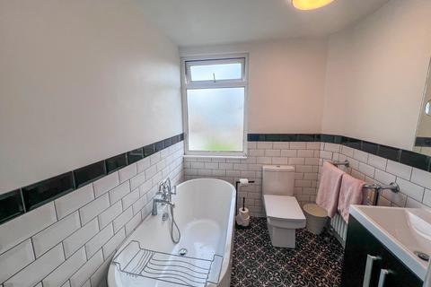 9 Mallard Close, Healing, Grimsby, DN41 7PX