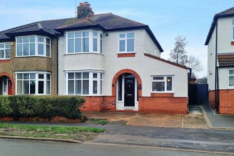 4 Lynton Avenue, Northampton, NN2 8LX