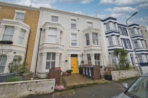 2 bedroom flat for sale, Gordon Road, Cliftonville, CT9