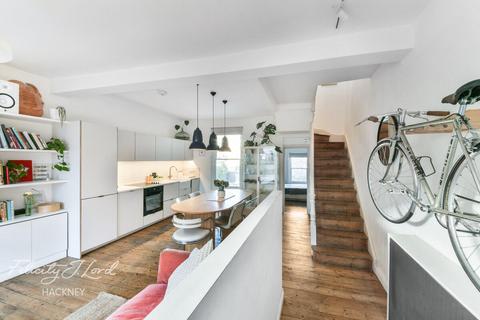 117 Ridley Road, London, E8 2NH