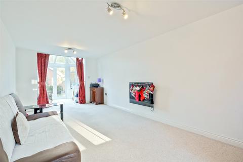 78 Waterloo Road, Crowthorne, RG45 7NW