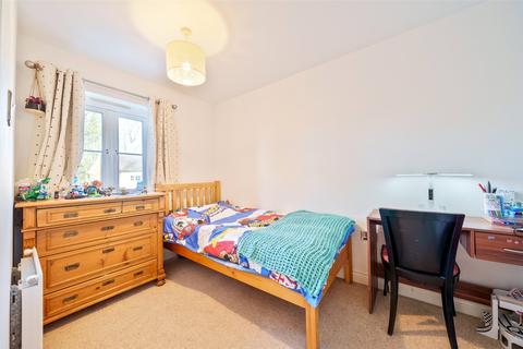 78 Waterloo Road, Crowthorne, RG45 7NW