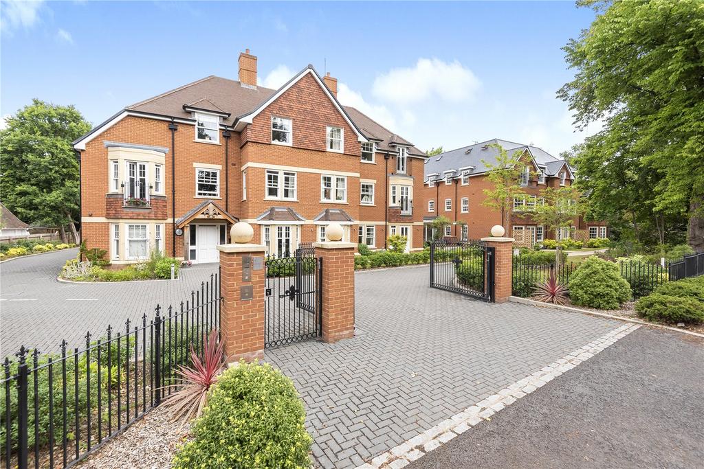 Dukes Ride, Berkshire RG45 1 bed apartment for sale - £325,000