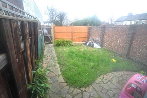 52 Engleheart Drive, Feltham, TW14 9HL