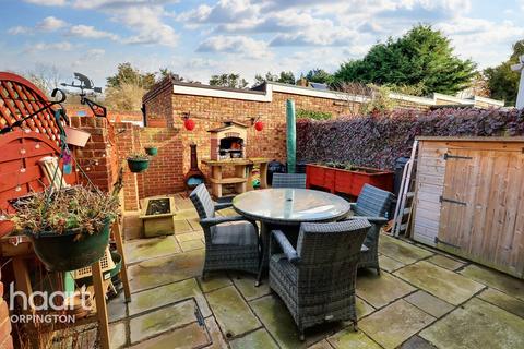 9 Gardiner Close, Orpington, BR5 3HW