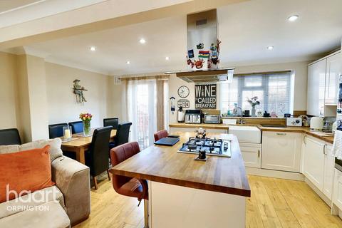 9 Gardiner Close, Orpington, BR5 3HW