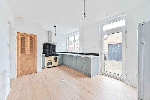 3 bedroom end of terrace house for sale - Plaistow Grove, Bromley, BR1
