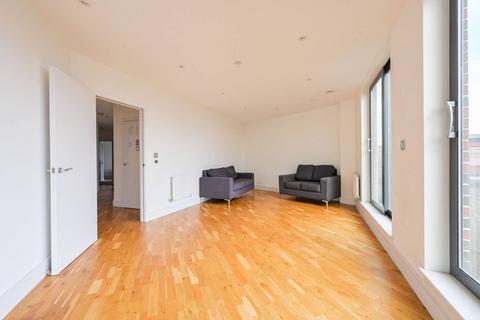 3 bedroom penthouse for sale, Cityvew Point, Docklands, London, E14