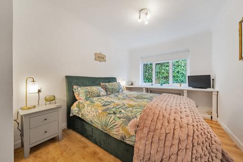 Hansler Blackness Lane, Keston, BR2 6HL