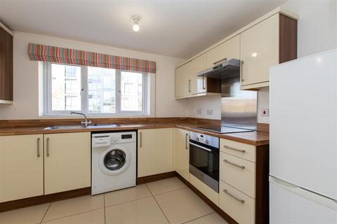 3 bedroom semi-detached house to rent, Watkin Road, Leicester, LE2