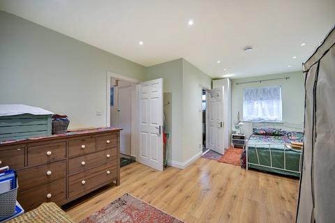 6 bedroom semi-detached house for sale, Sherborne Road, Feltham, TW14