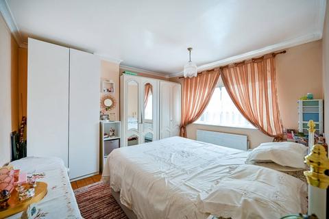 8 Sherborne Road, Bedfont, Feltham, TW14 8ES