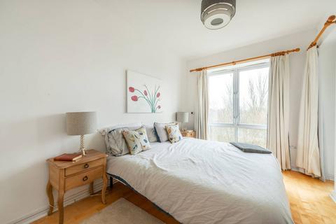 2 bedroom flat to rent, Kew Riverside, Kew, Richmond, TW9