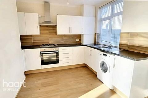 3 bedroom semi-detached house for sale, Stockingstone Road, Luton